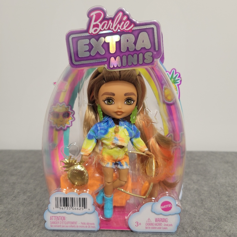 #5 Barbie Extra Minis NIB New Pinapple Doll Mattel with Accessories & Stand